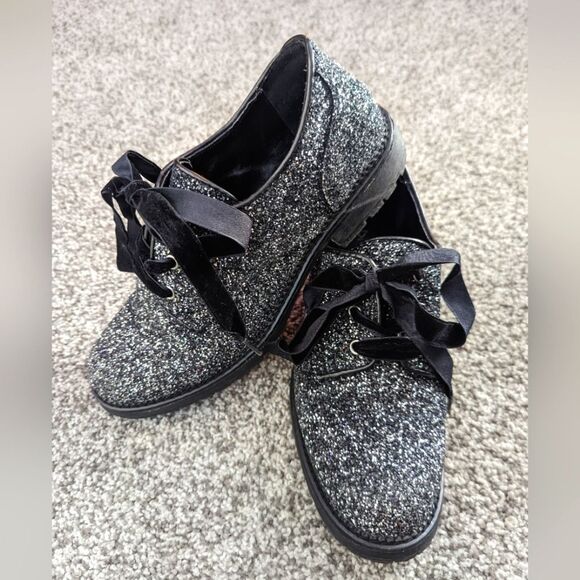 Dirty Laundry Sparkle Rockford Oxford - Picture 2 of 5